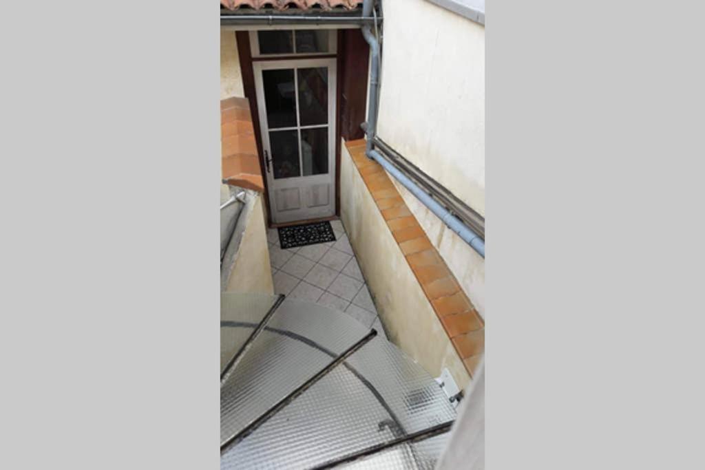 Joli Petit Loft Dans échoppe Pierre Centre-ville Apartamento *