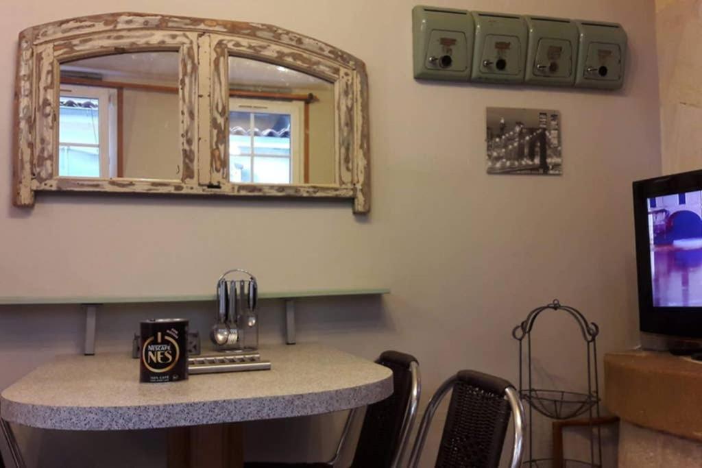 Joli Petit Loft Dans échoppe Pierre Centre-ville * Burdeos