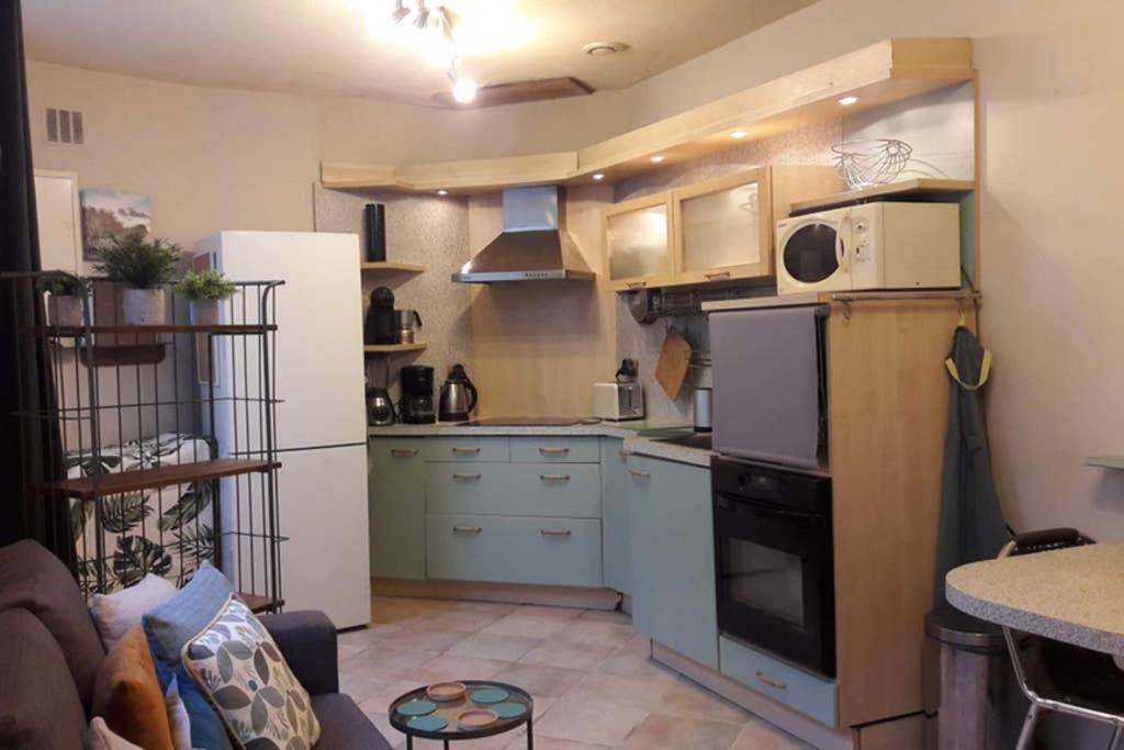 Joli Petit Loft Dans échoppe Pierre Centre-ville Apartamento