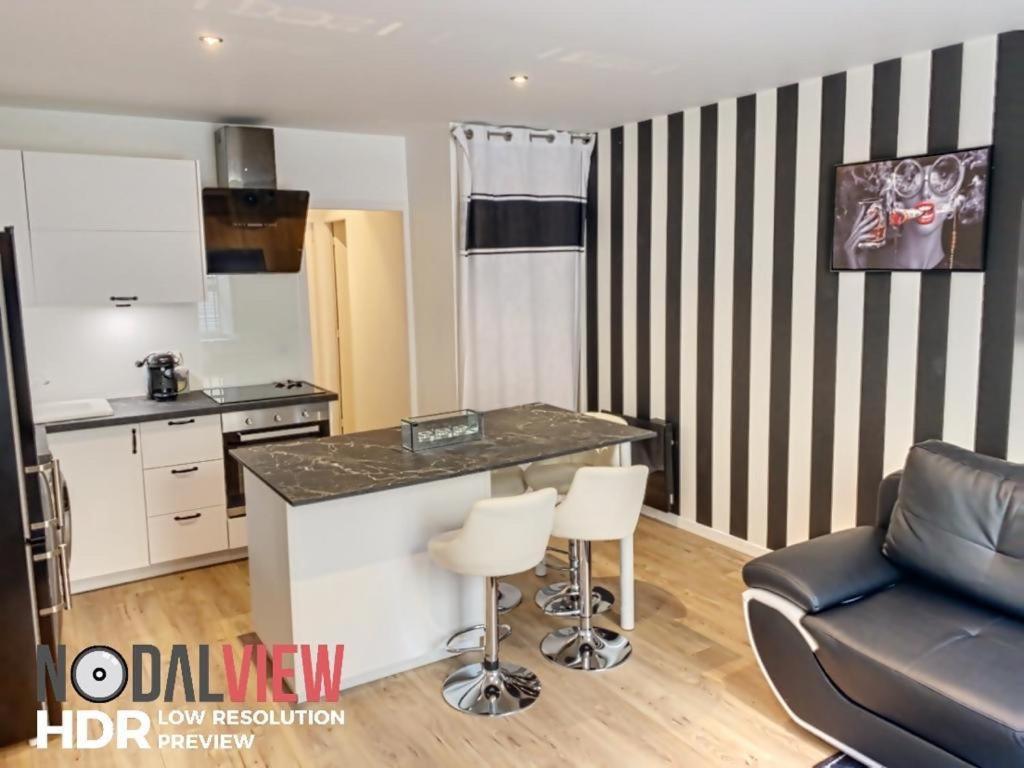 Appt Avec Jacuzzi Place Pey Berland Apartment Bordeaux