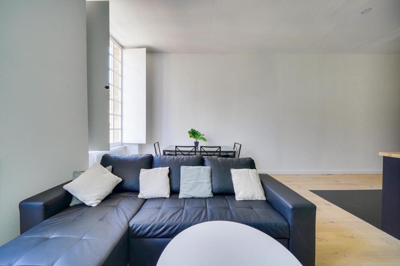 Apartment For 2 In Historical Center Bordeaux