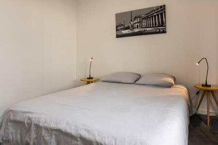 Apartment T2 Place De Lerme *