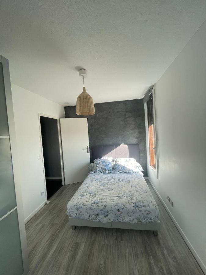 Dernier Etage, Balcon, Parking Gratuit ! Apartment