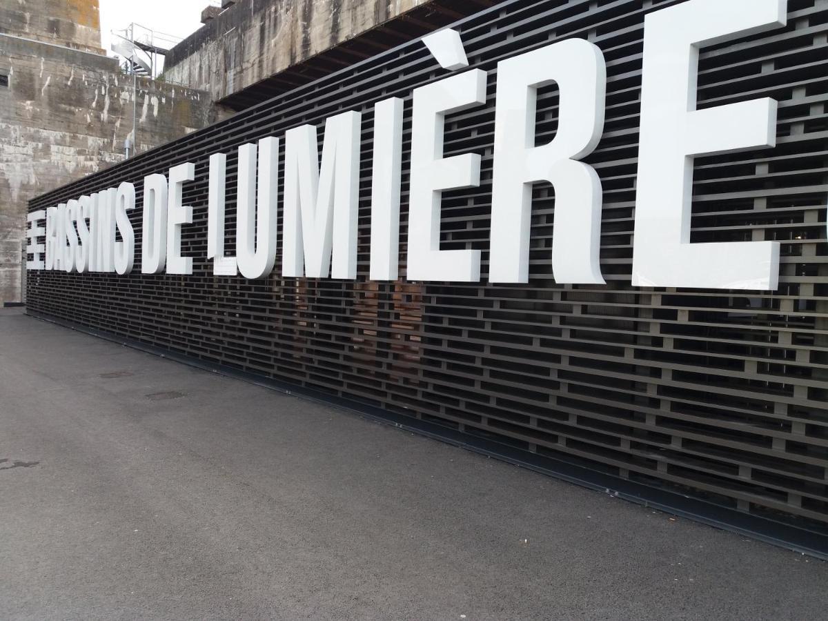 Bateau Cocoon Au Bassin Des Lumieres *