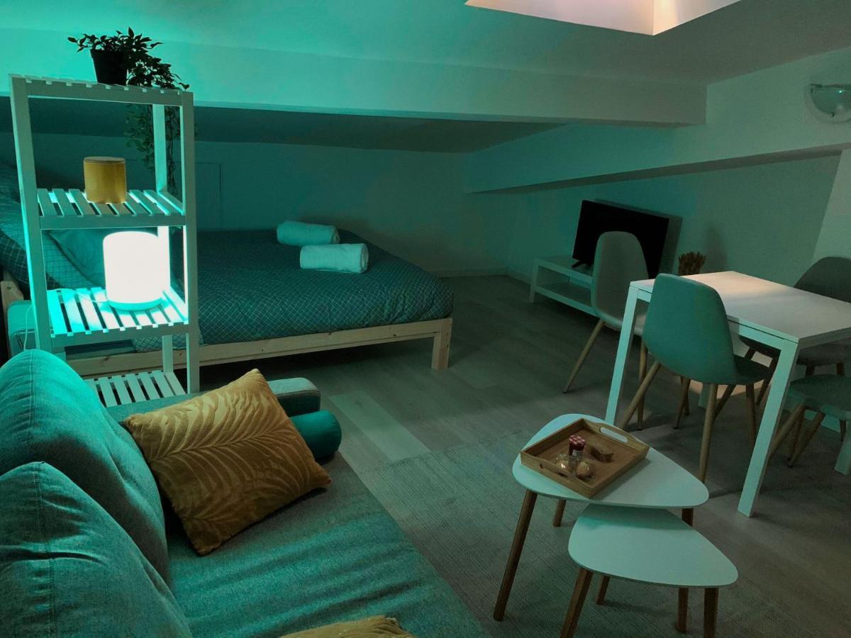 Apartment Studio Avec Lumiere D'ambiance - Proche Victoire Bordeaux
