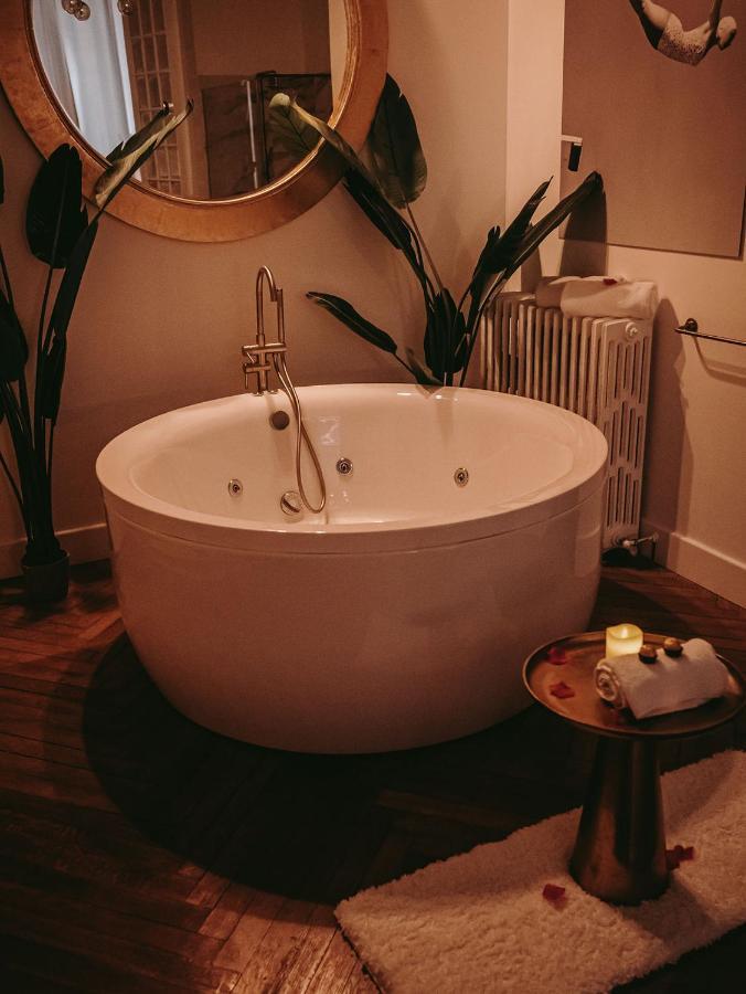 Maison Marie-astrid, Avec Balneo Privee Guest house *