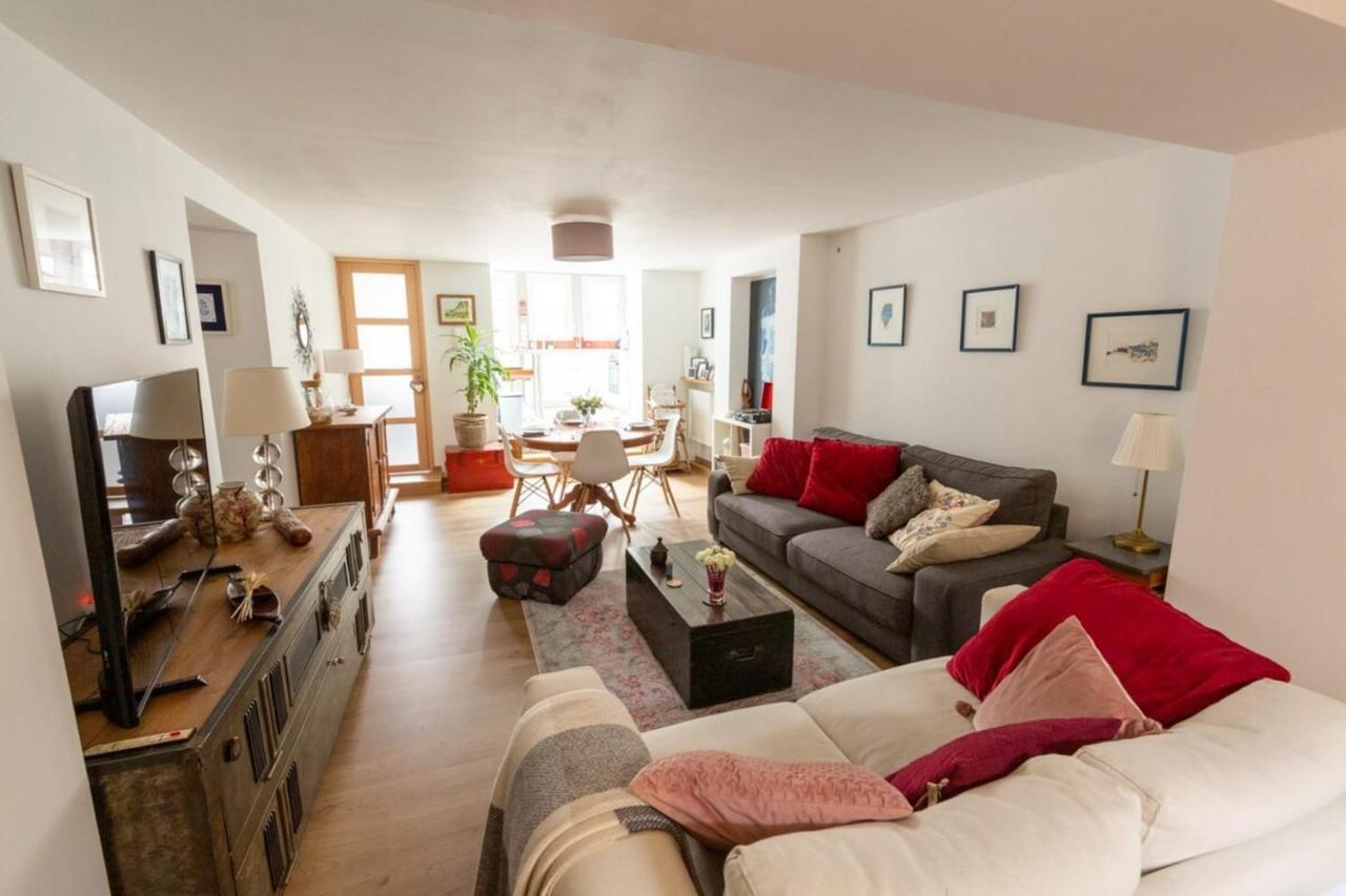 Appartement Furnished Near Palais De La Justice With 2 Bedrooms&a Garden *