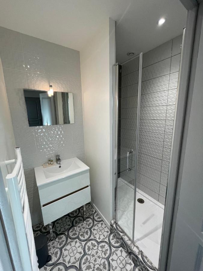 Apartment Superbes De Charme, Lumineux Et Climatises En Plein Centre *