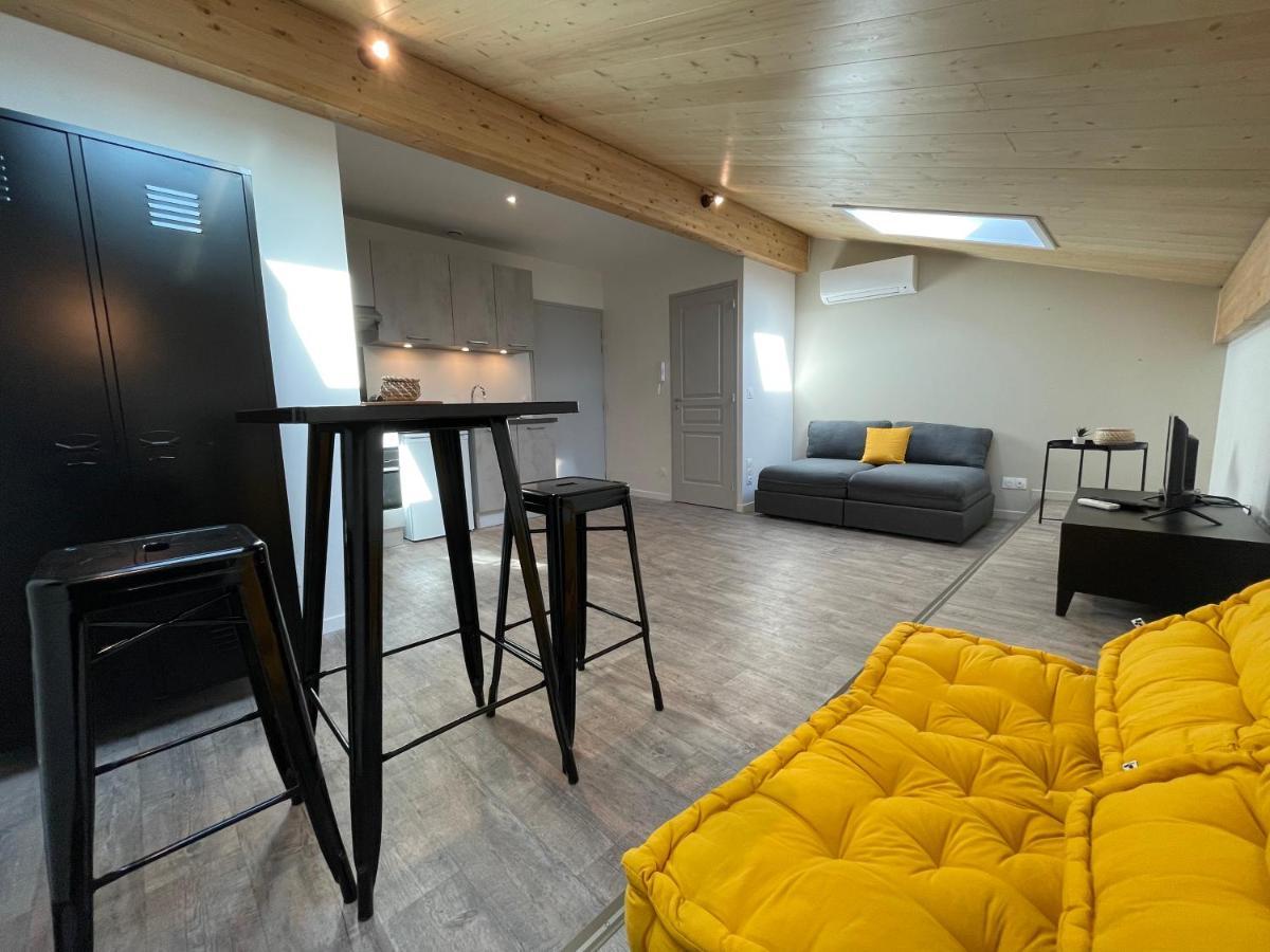 Apartment Superbes De Charme, Lumineux Et Climatises En Plein Centre