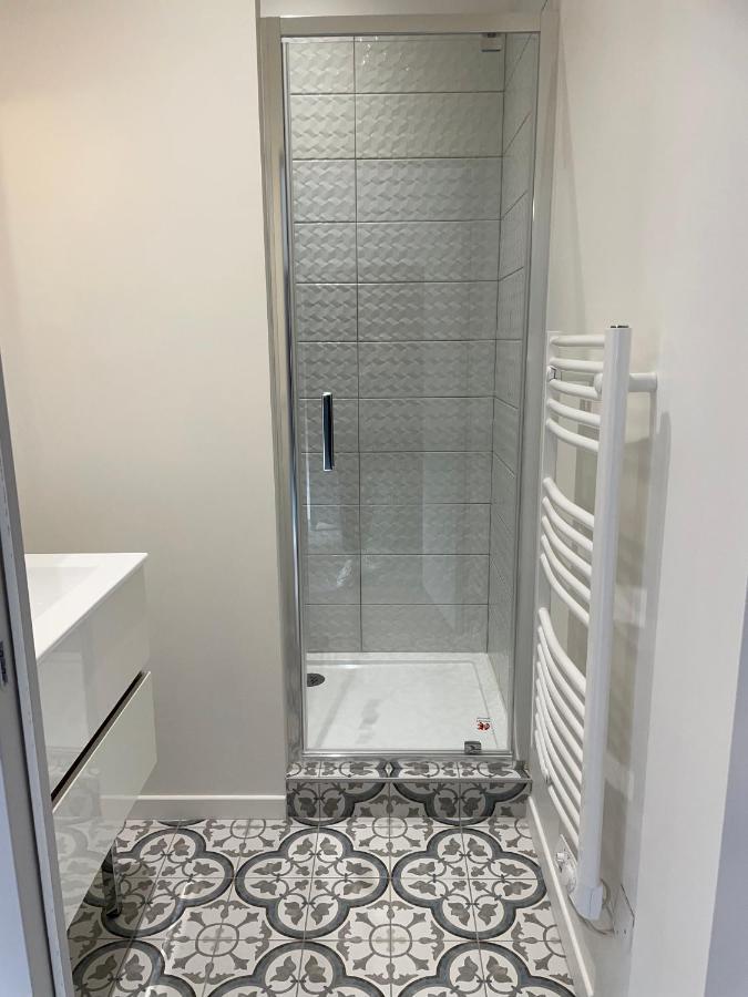 Apartment Superbes De Charme, Lumineux Et Climatises En Plein Centre Bordeaux