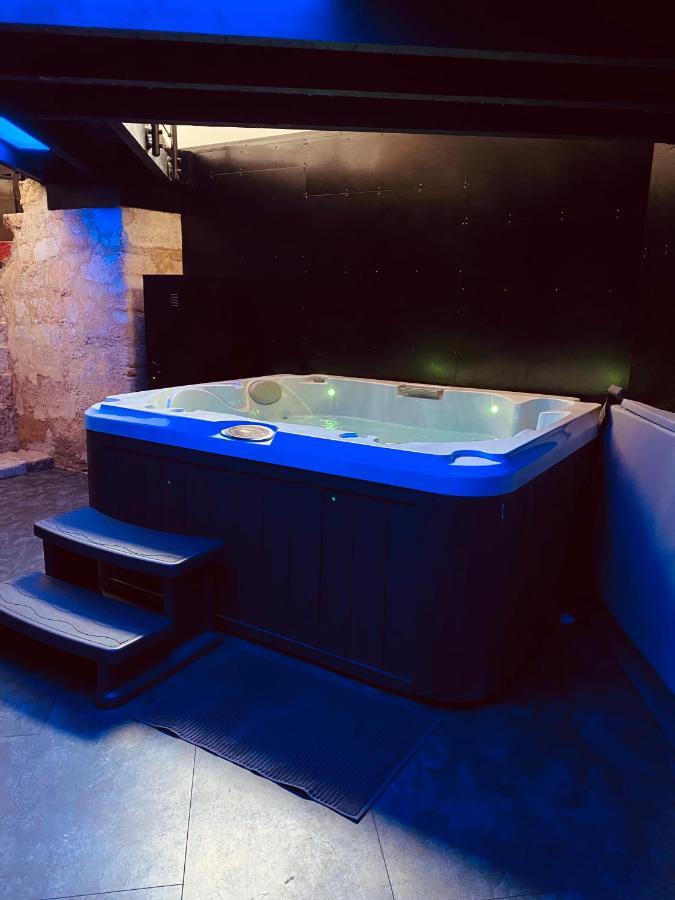 Mieuxqualhotel Jacuzzi Privatif La Retro Bordeaux