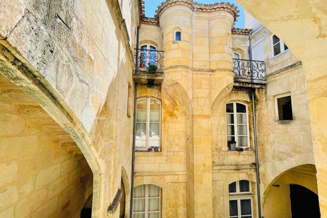 T4 In The Heart Of Old Close To All Amenities Apartment