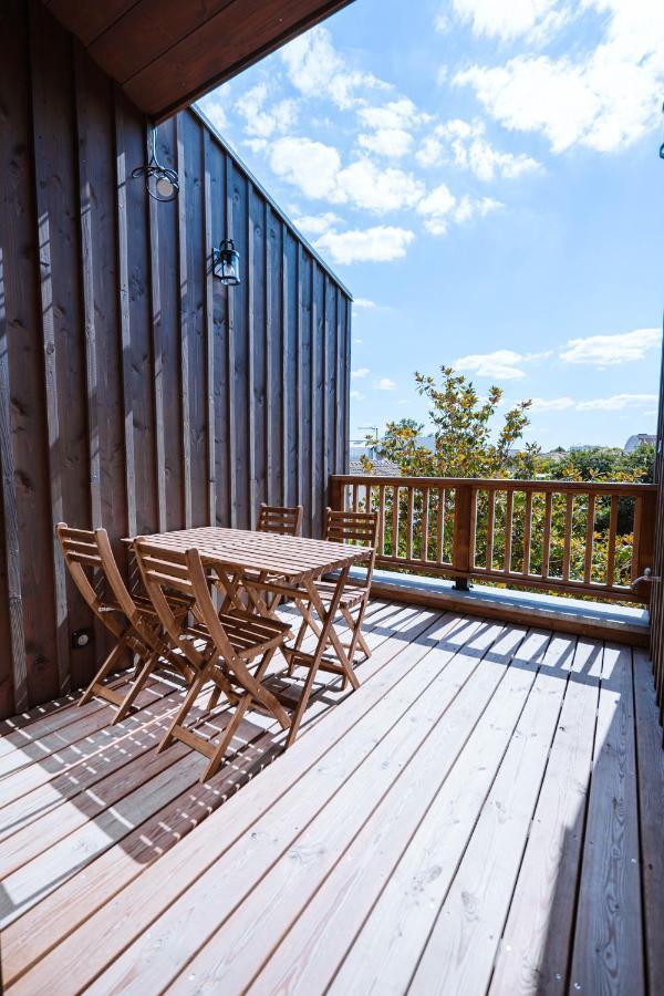 Apartment Magnifique Avec Balcon A Bordeaux