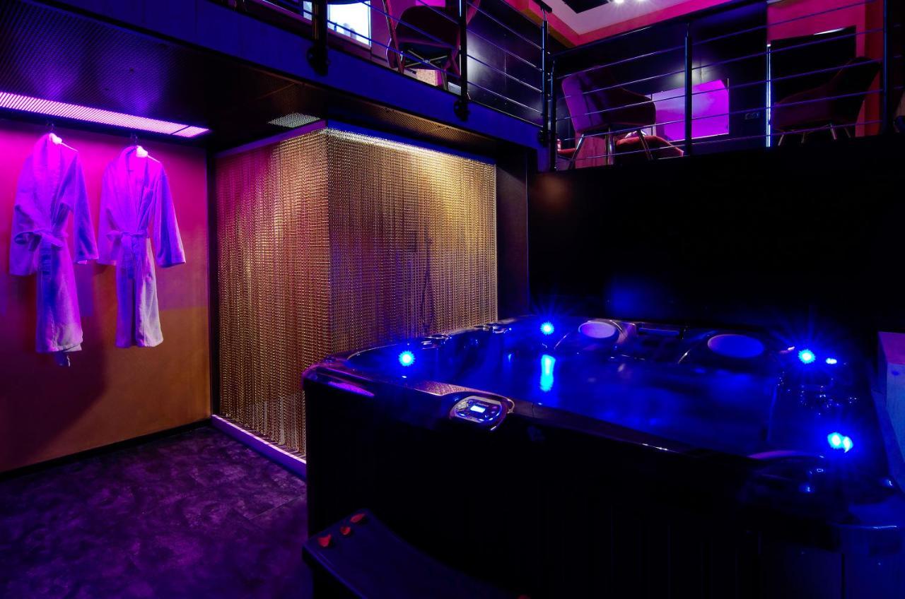 Mieuxqualhotel Jacuzzi Privatif * Bordeaux