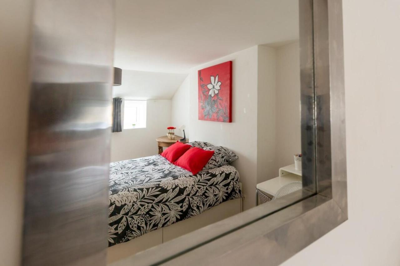 Contemporary Furnished Duplex With 3 Bedrooms Near All Amenities *