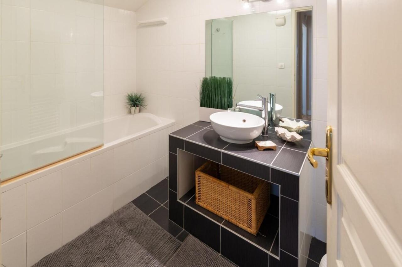 Apartment Contemporary Furnished Duplex With 3 Bedrooms Near All Amenities Bordeaux