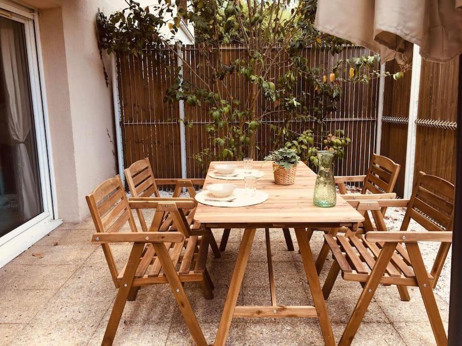 Studio Cosy Avec Terrasse, Quartier Des Chatrons Apartment *