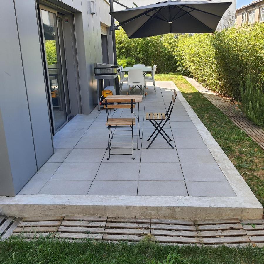 Homestay Parentale Du Centre-ville: Verdure Et Tranquillité Bordeaux