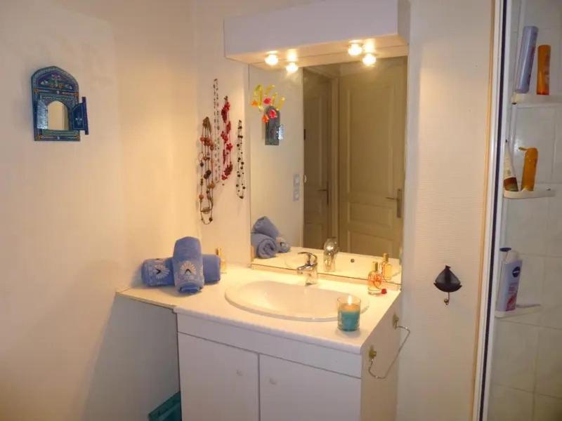 Habitación en casa particular - Proche Du Centre - Salle D'eau Et Wc Prives Burdeos