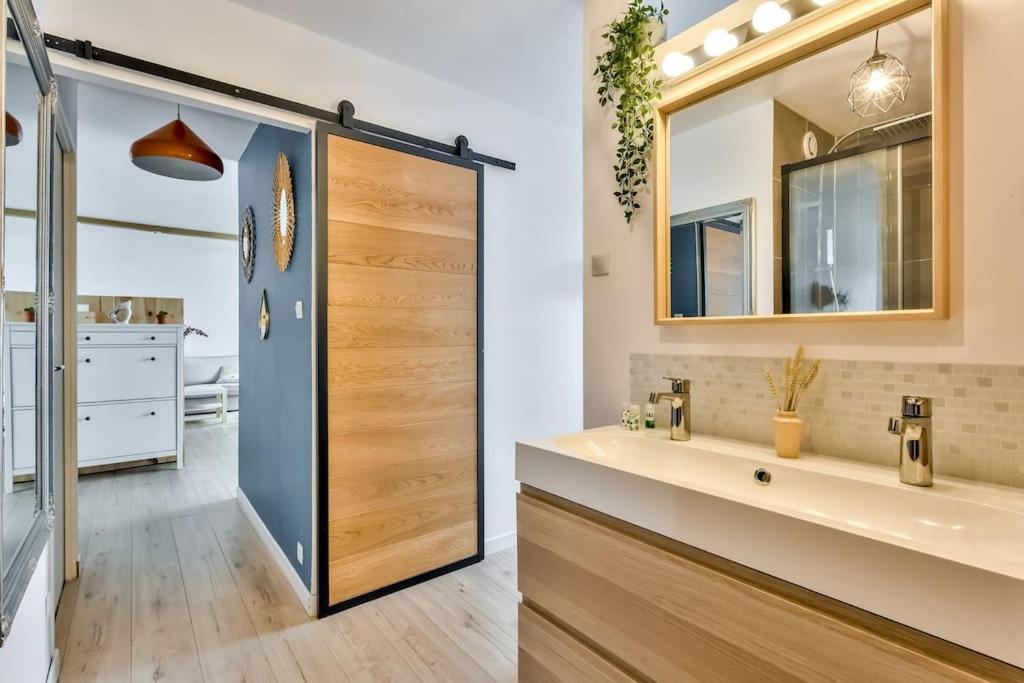 Apartamento Super T2 En Centre Avec Terrasse Et Parking Burdeos