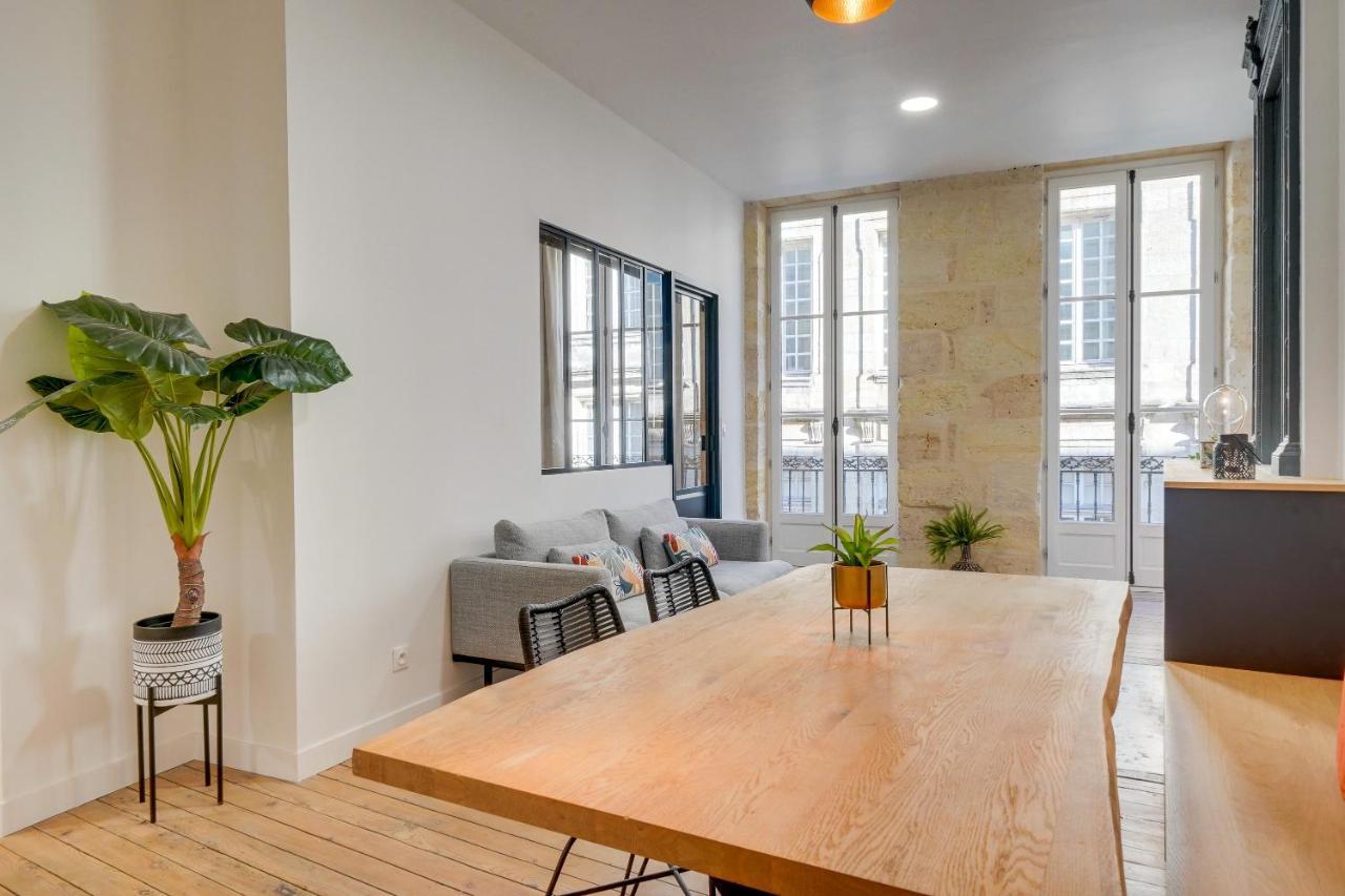 Le 61 - Superbe T2 Meuble Avec Balcon En Plein Coeur De Burdeos