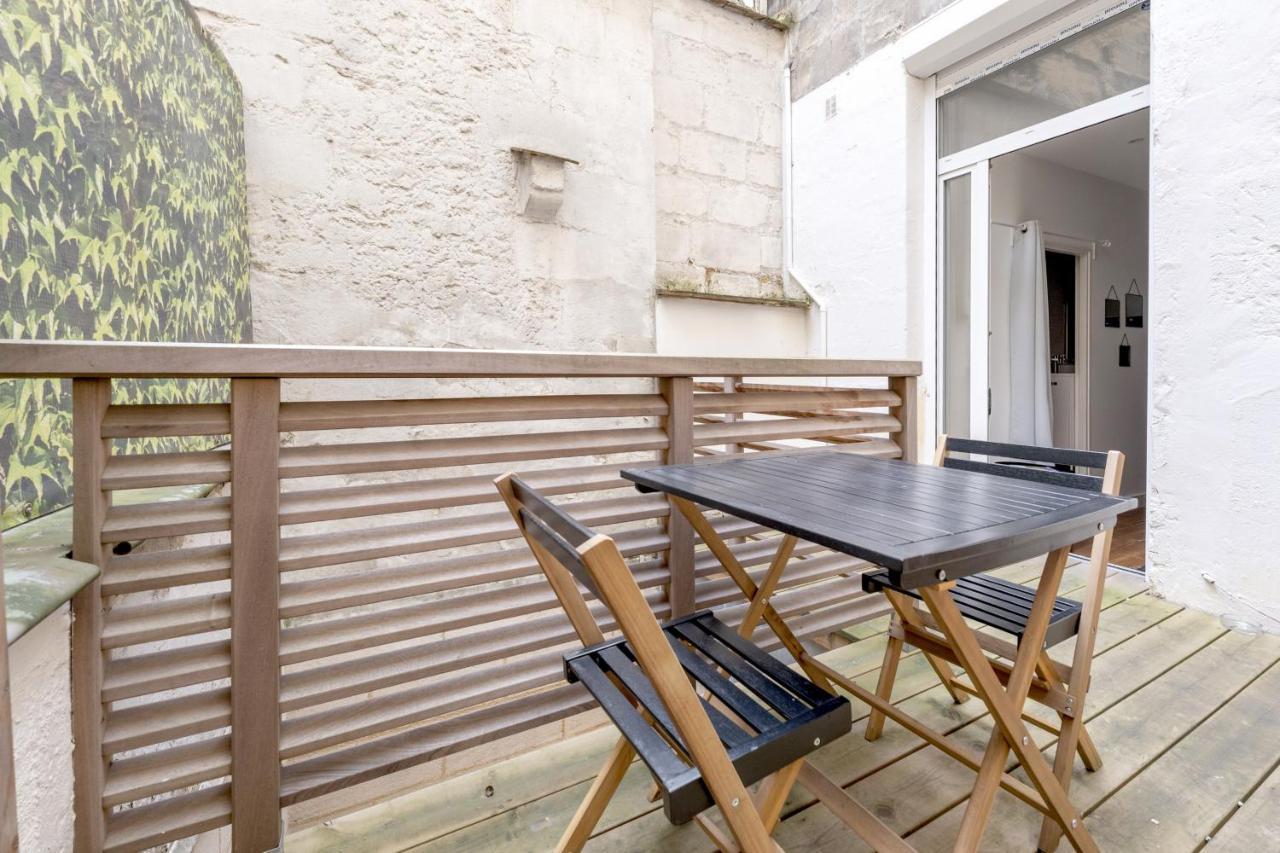 Les De Louis - Apartment