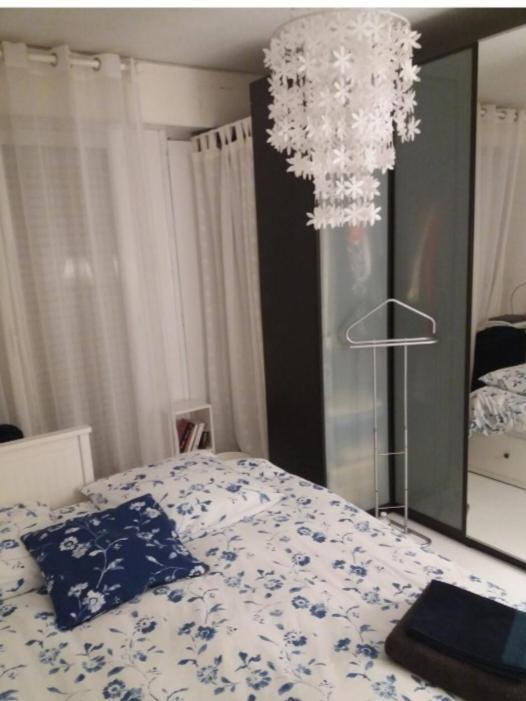 Chez L'habitante Avec Salle De Bain Et Cuisine Communes - Presence D'un * Bordeaux