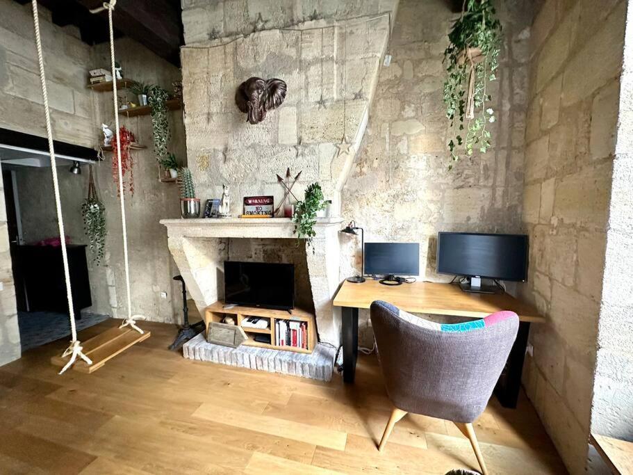 Jungle Hyper Center Apartment *