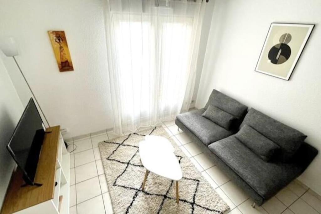 Duplex Moderne Proche De Toutes Commodites *