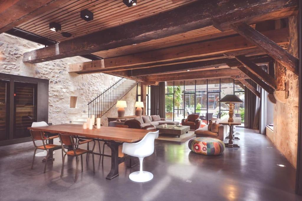 Villa Splendide Chai 700 M2 *