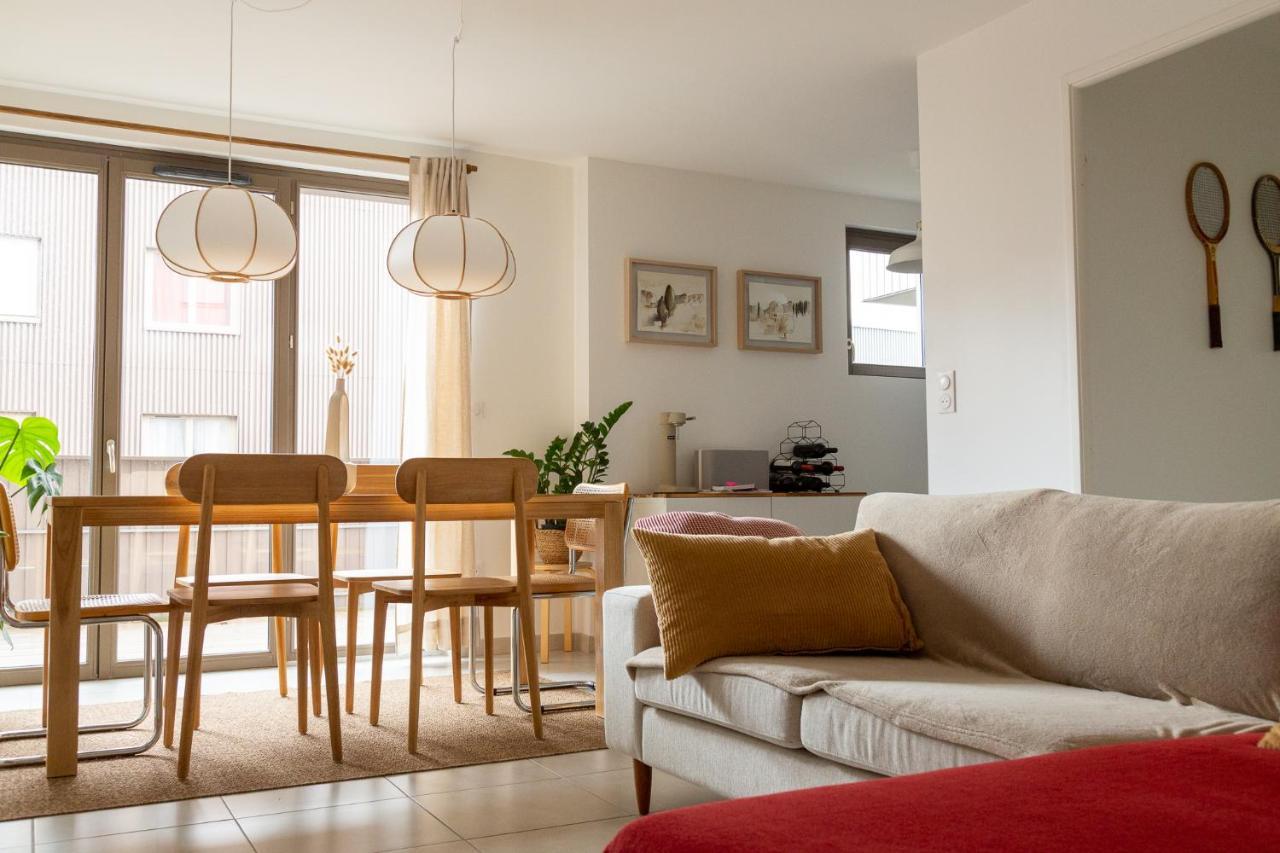 Apartment Avec Parking Couvert