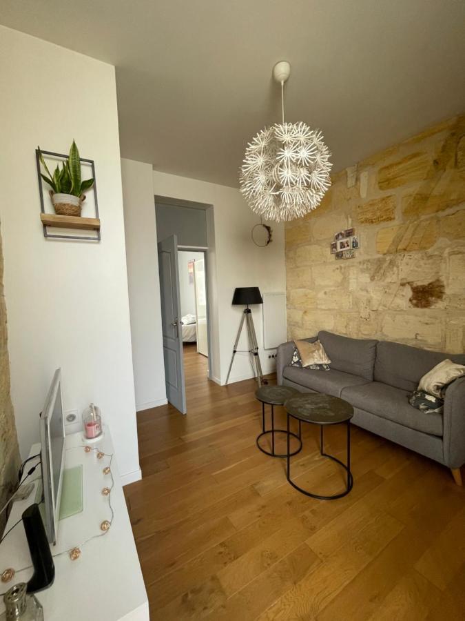 Apartment De Charme Et De Pierres Avec Terrasse
