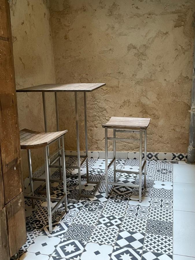 Cosy Avec Climatisation Et Patio Centre Historique De Apartamento