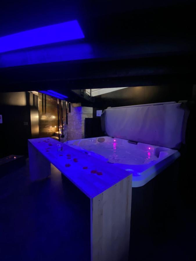 Mieuxqualhotel Jacuzzi Privatif La Retro Bordeaux