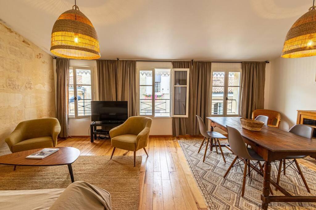 Apartment Jardin Public : T3 Renove Immeuble Pierre