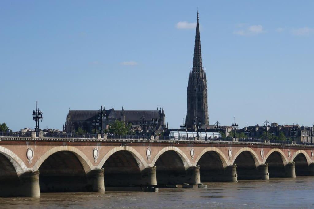 Cosy - Pont De Pierre * Burdeos