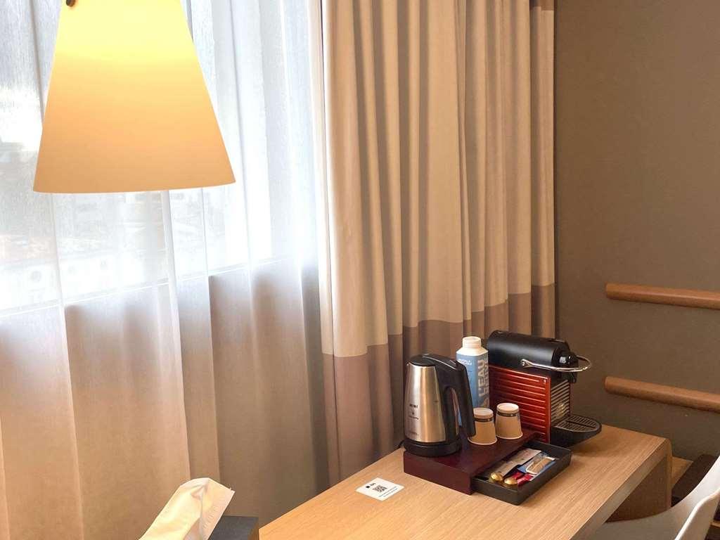 Ibis Centre Bastide Bordeaux