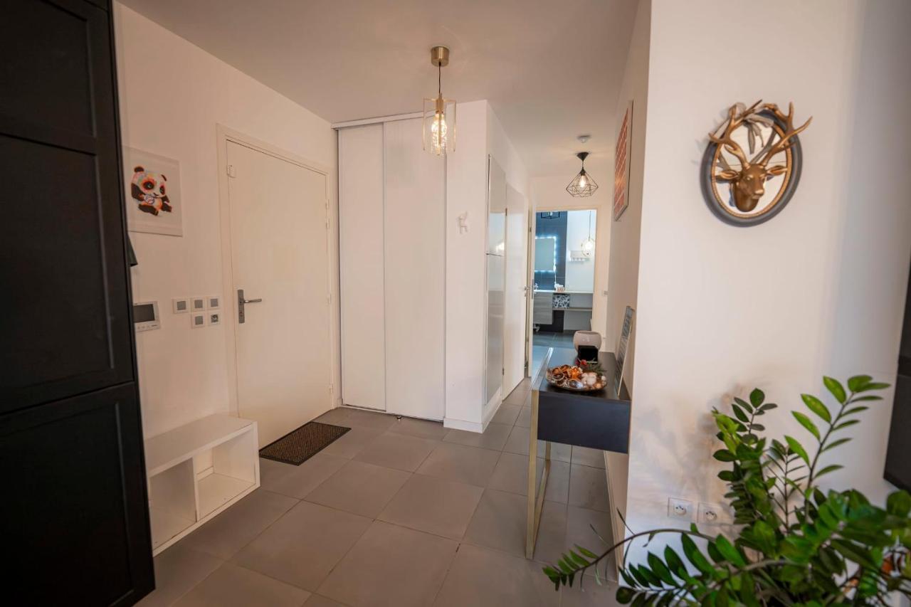 Spacious Near The *