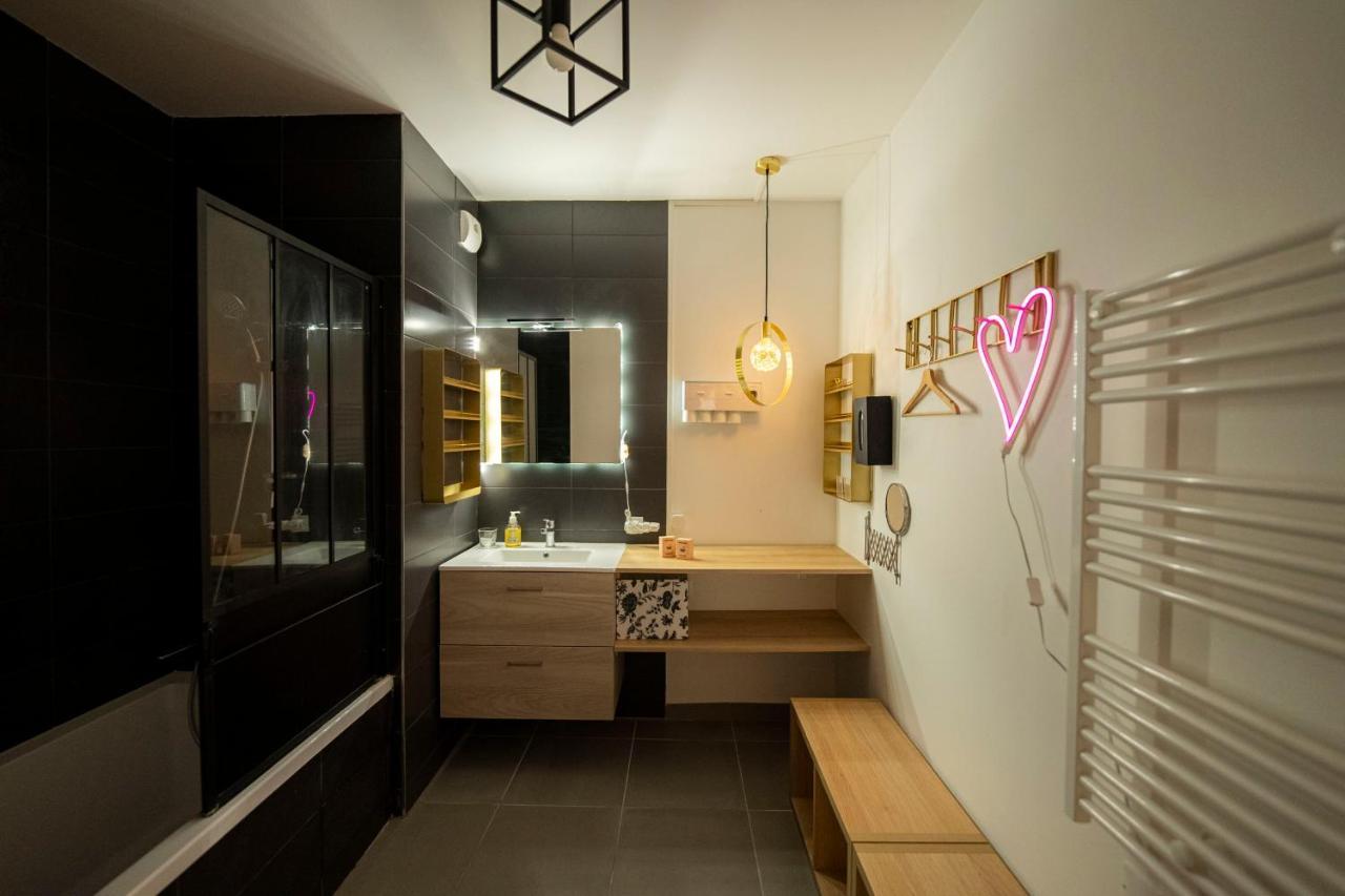 Spacious Near The Apartment
