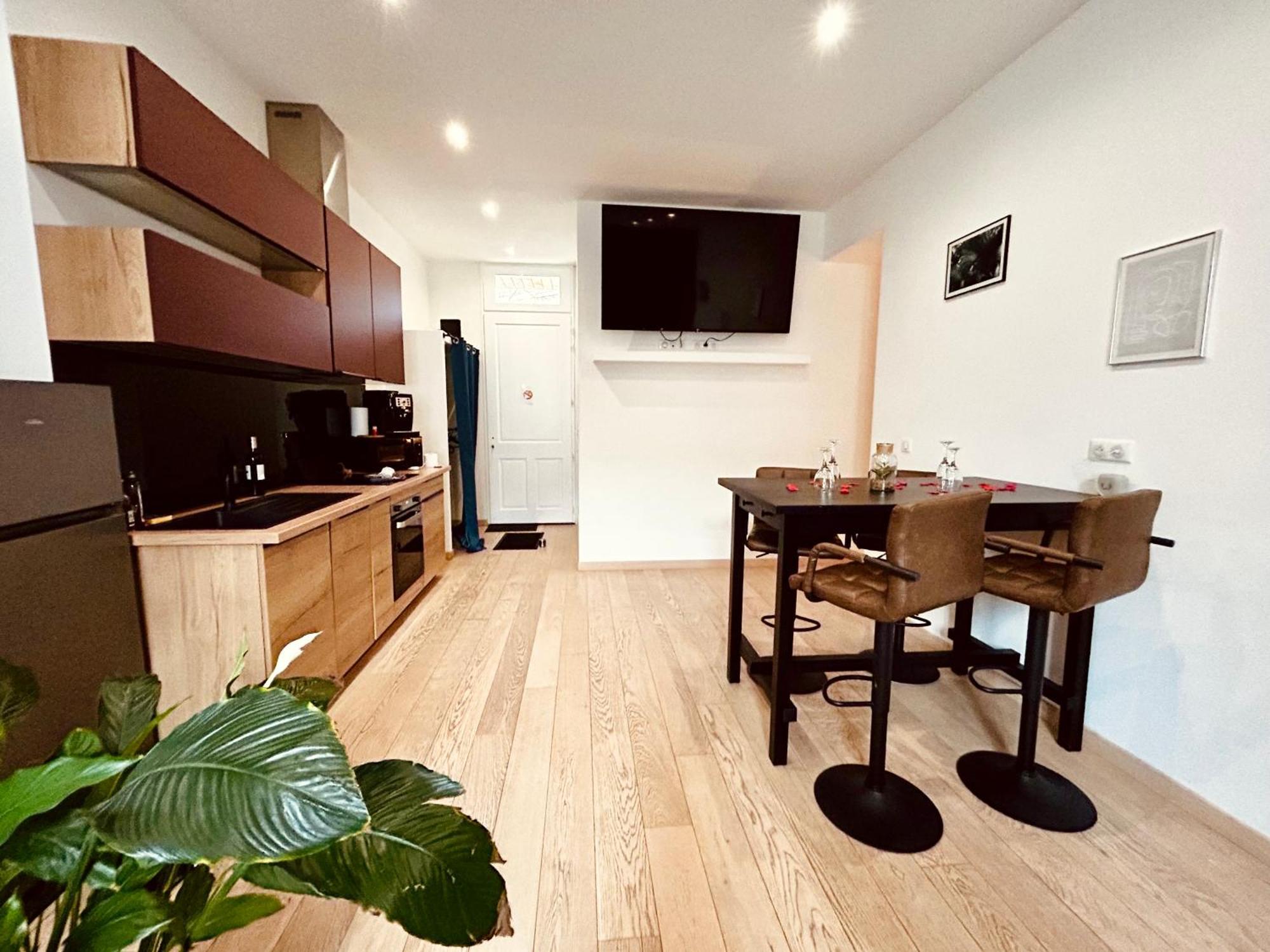 Apartment Mieuxqualhotel Jacuzzi Privatif Velvet Desire *