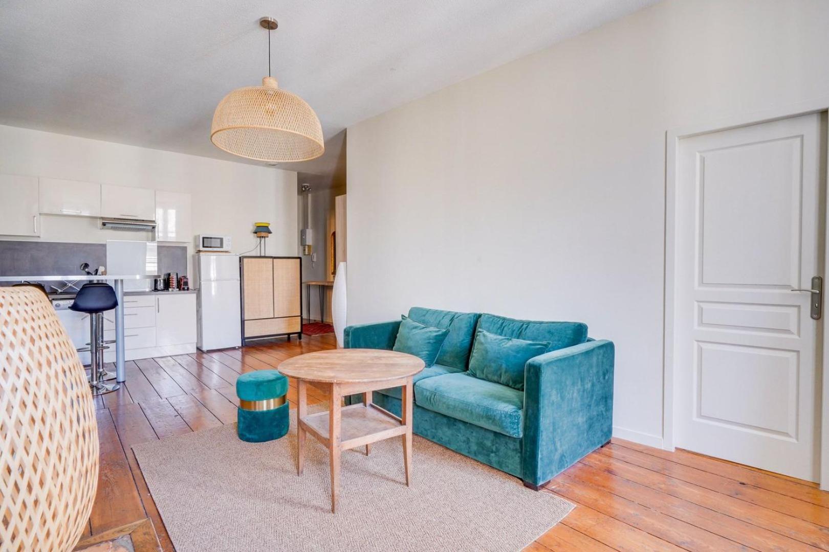 Charming In The Heart Of Apartment
