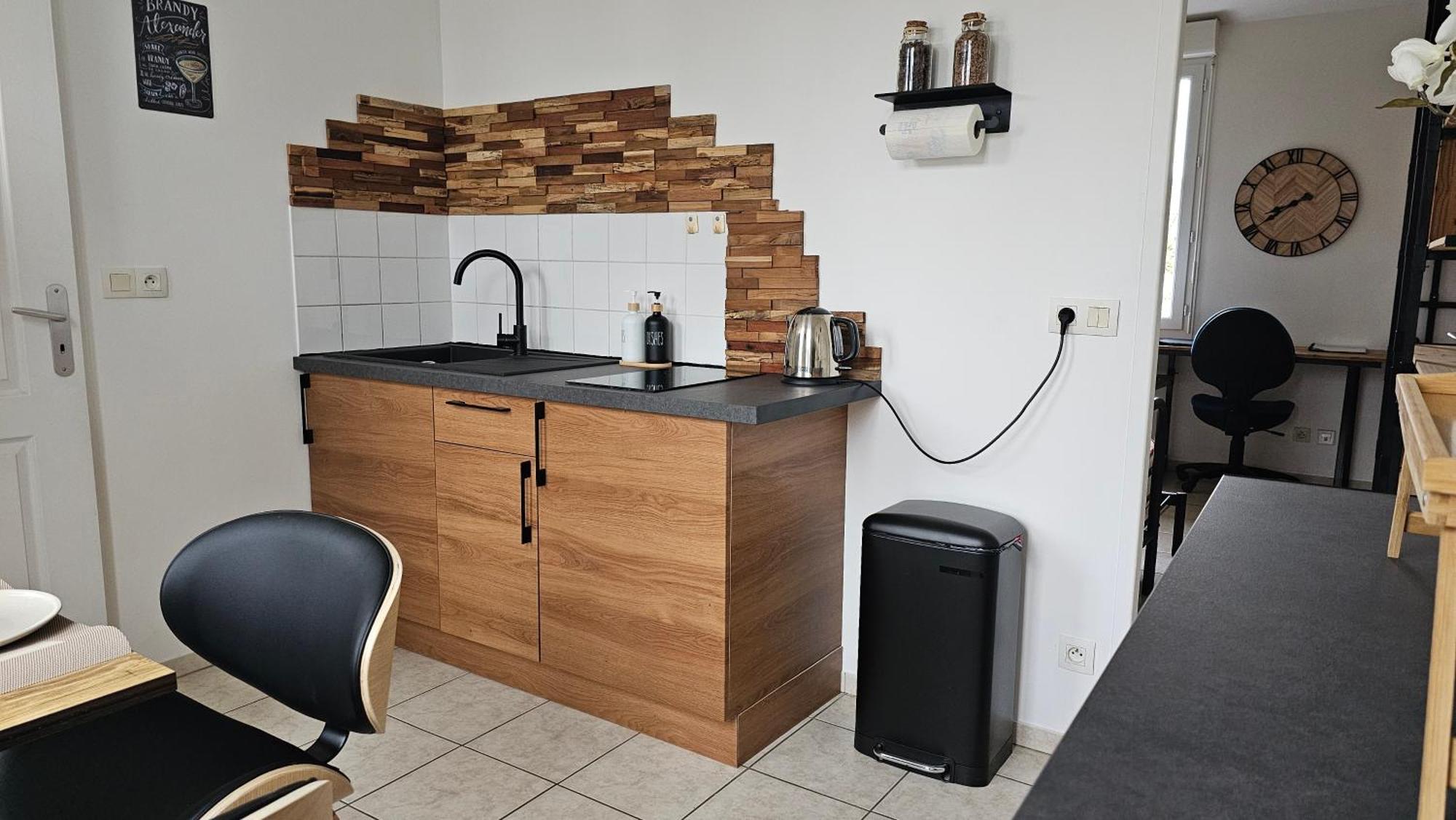 Bed To Rent - Maison Calme Avec Jacuzzi Sous Supplement Privatunterkunft *