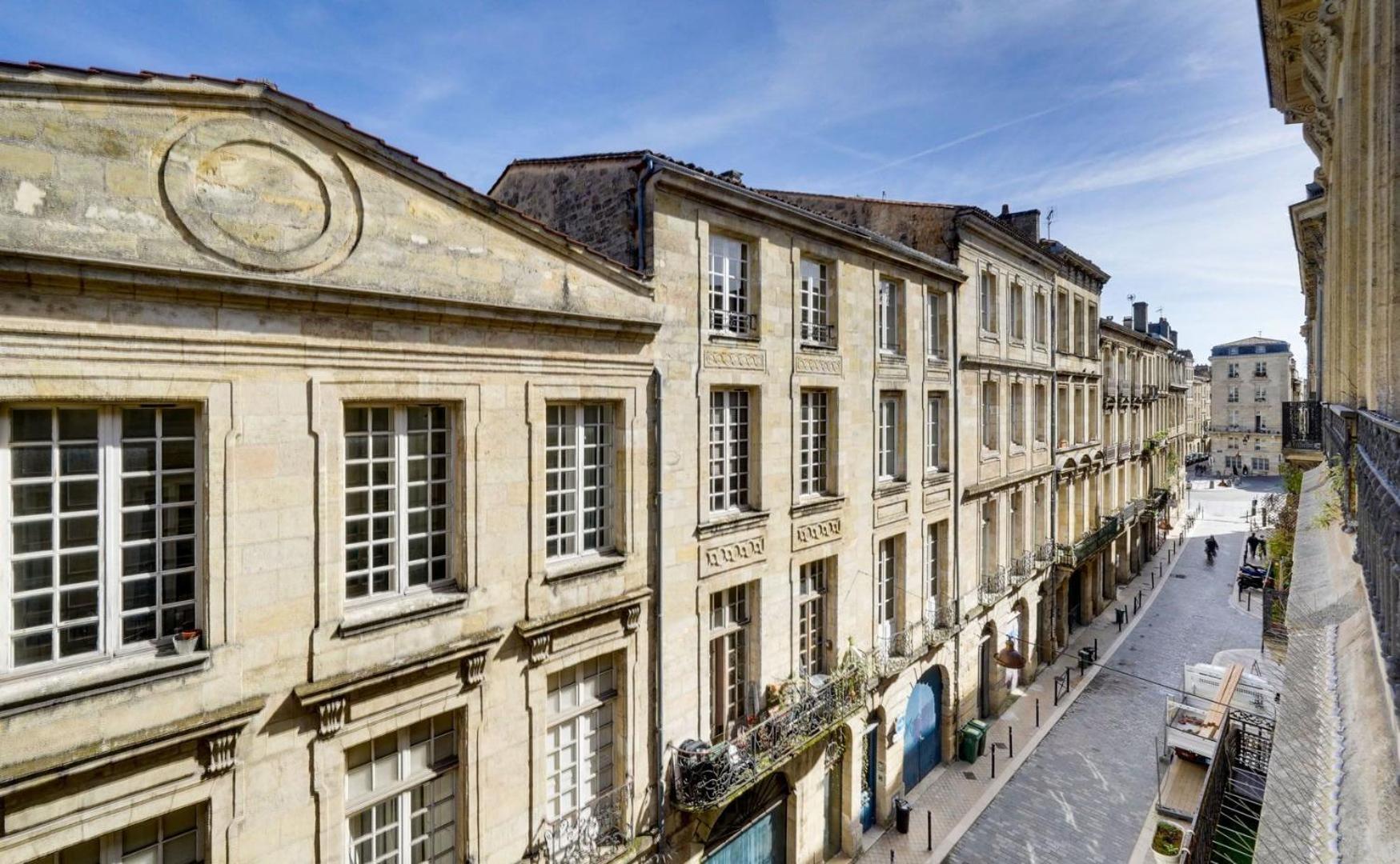 Charming In The Heart Of Bordeaux