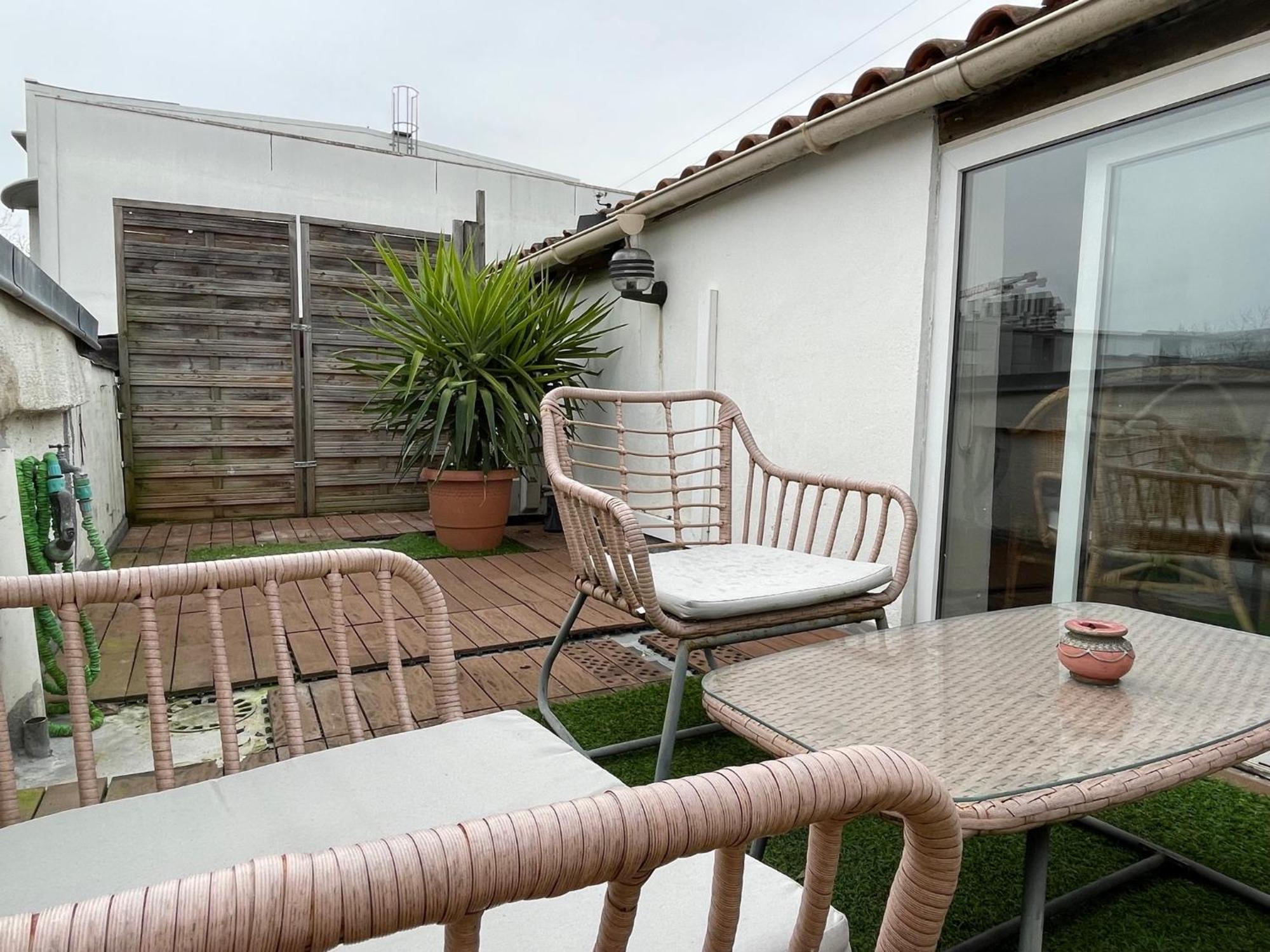 Apartment Logement Familial Etage Privatif