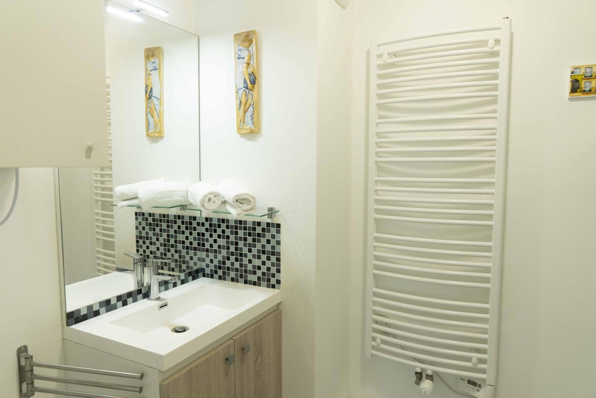 Apartamento Queyries -2 Parking Ascenseur Balcon Rive Droite *