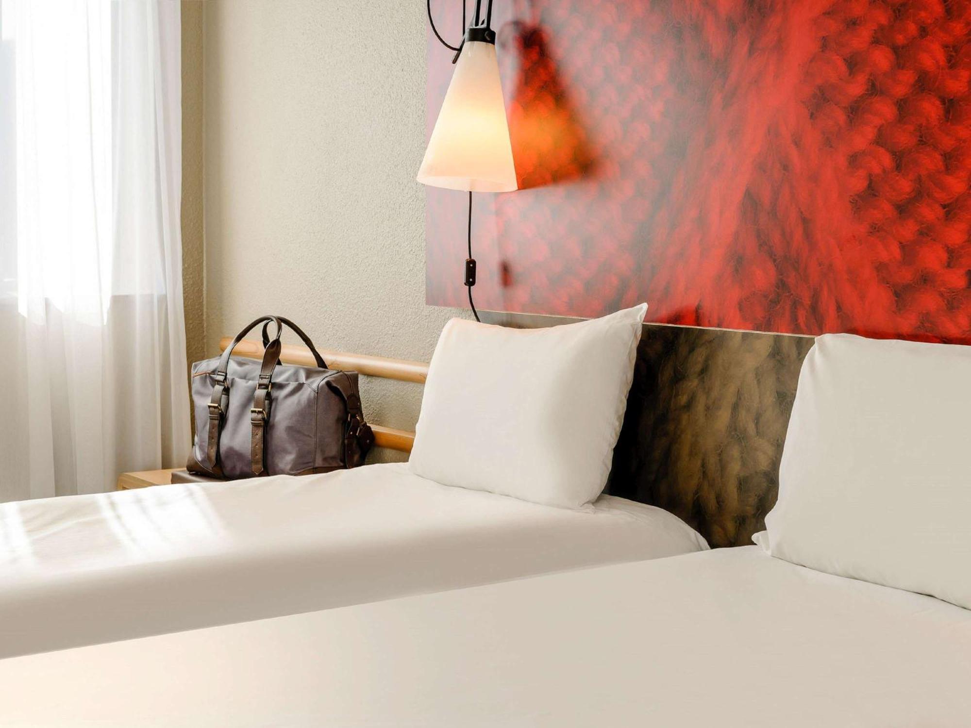 Ibis Centre Bastide 3*