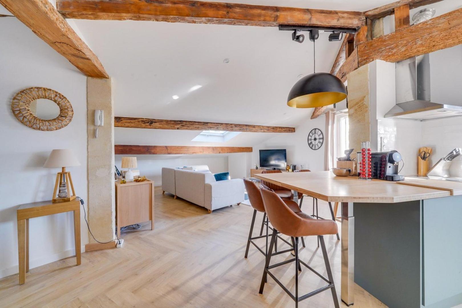 Renovated Apartment *