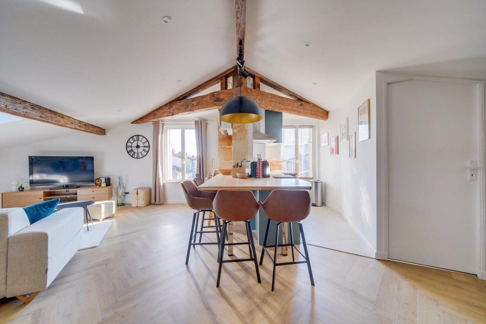 Renovated Apartment *