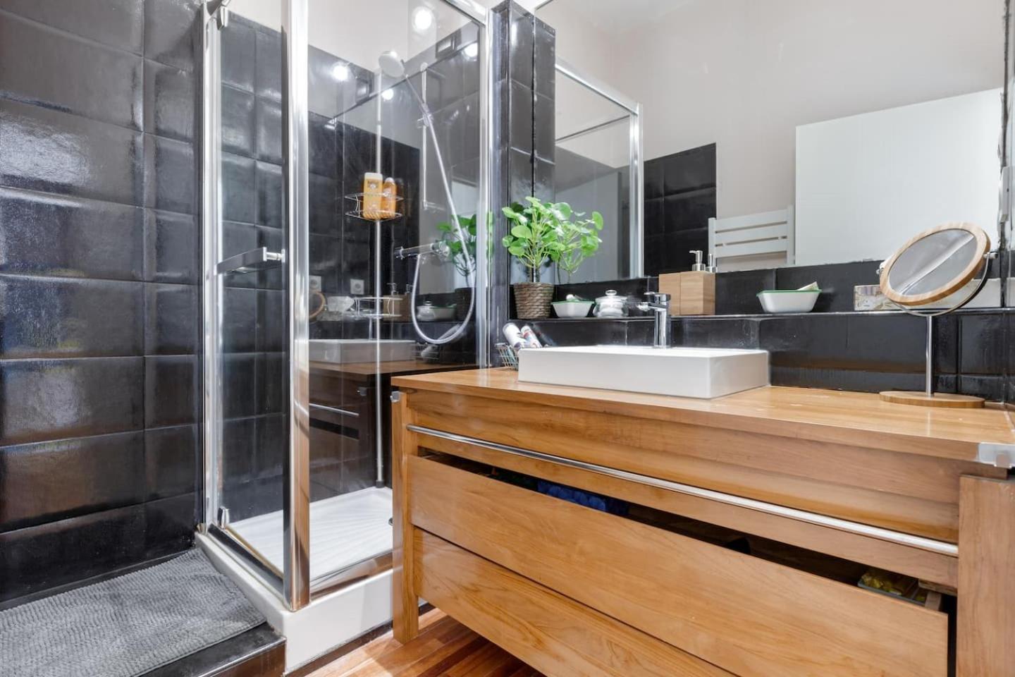 Elegant In At Les Chartrons