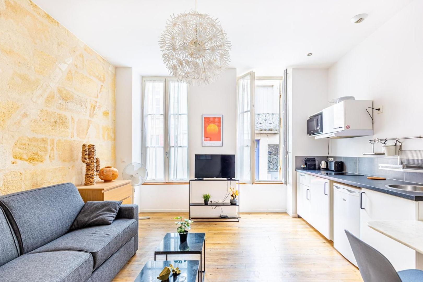 Apartment Centre